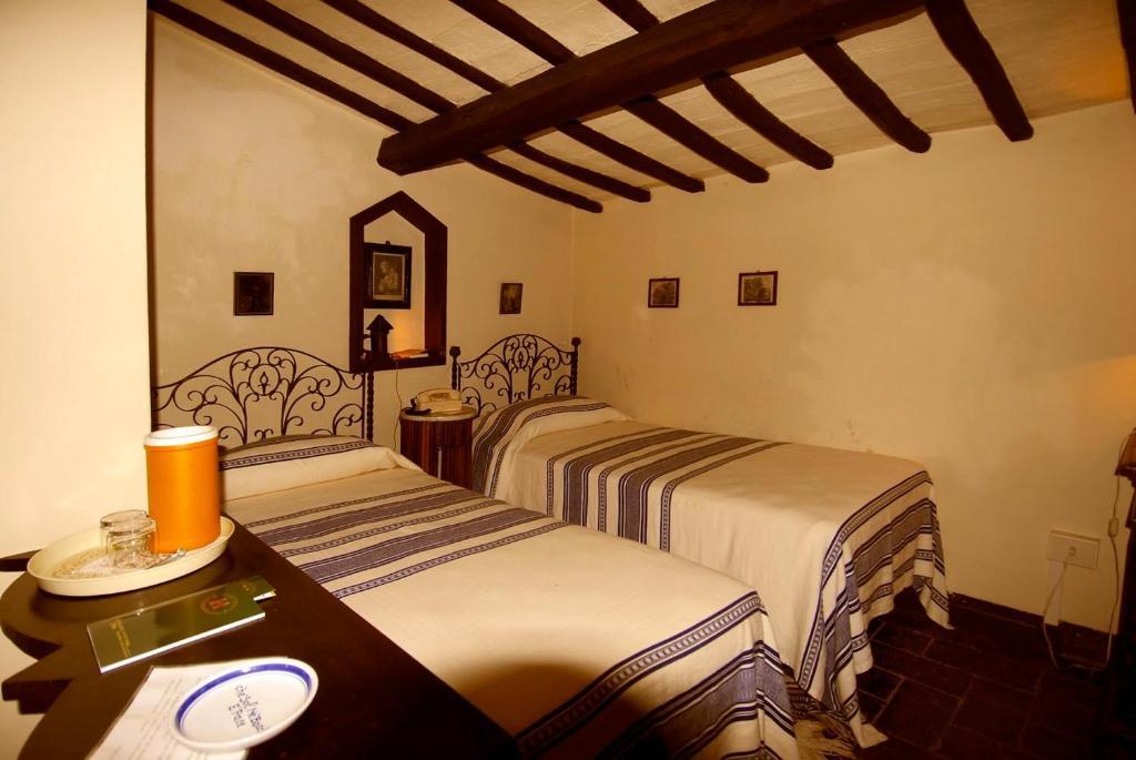 Residenza D'Epoca Eremo Delle Grazie Ξενοδοχείο Monteluco Δωμάτιο φωτογραφία