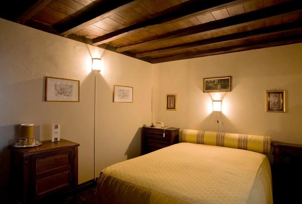 Residenza D'Epoca Eremo Delle Grazie Ξενοδοχείο Monteluco Δωμάτιο φωτογραφία